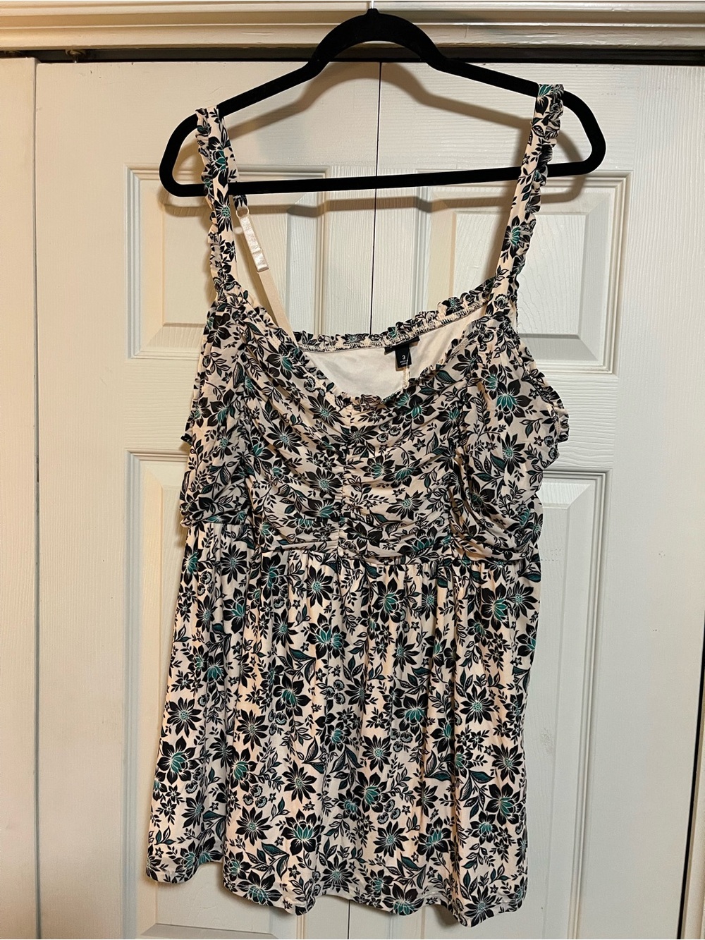 torrid White Floral Tank Top with Black & Teal Accents